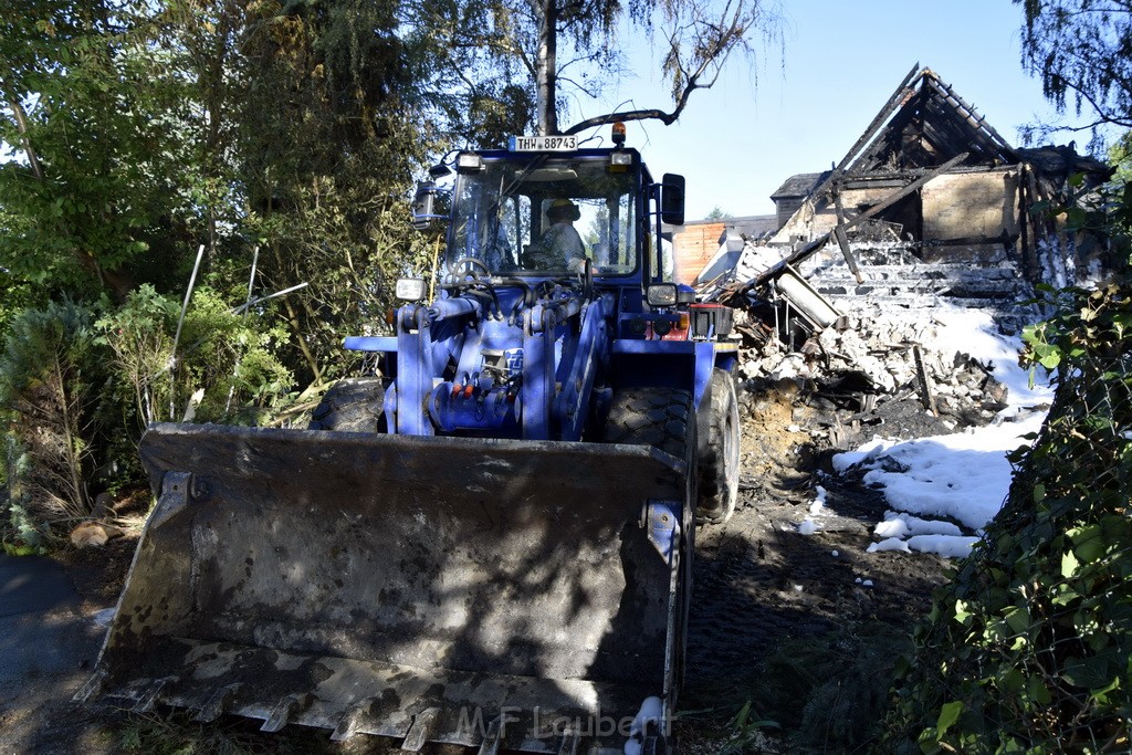 Grossfeuer Einfamilienhaus Siegburg Muehlengrabenstr P1289.JPG - Miklos Laubert